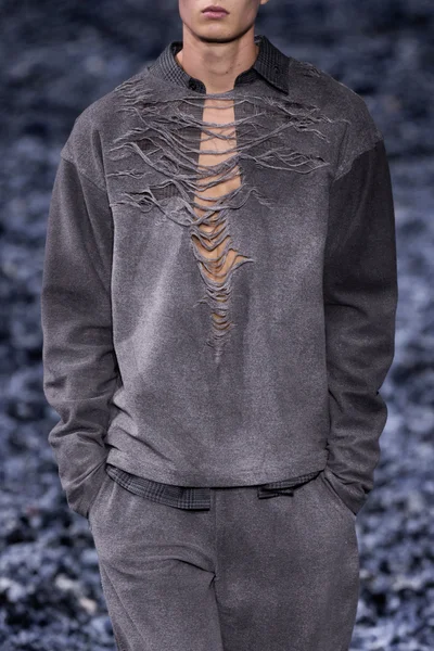 Look 7